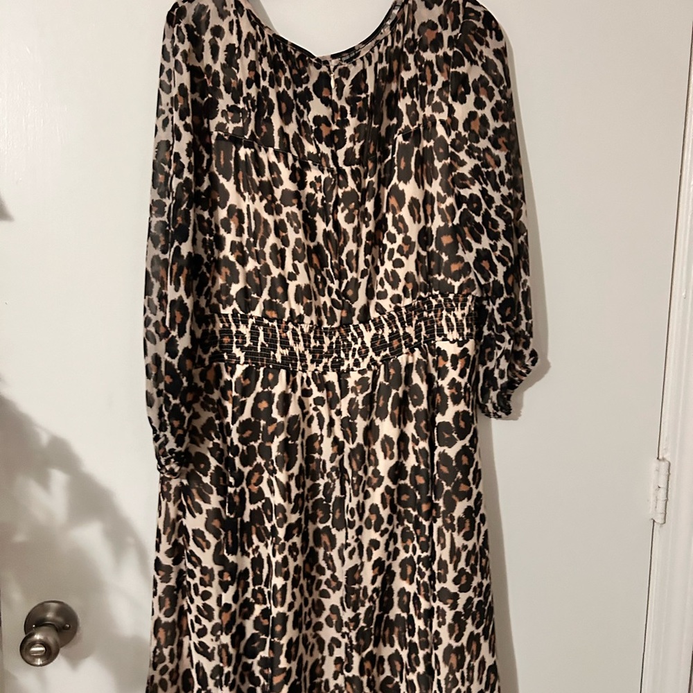 Get ready to make a statement with this stunning Leopard Print Dress.